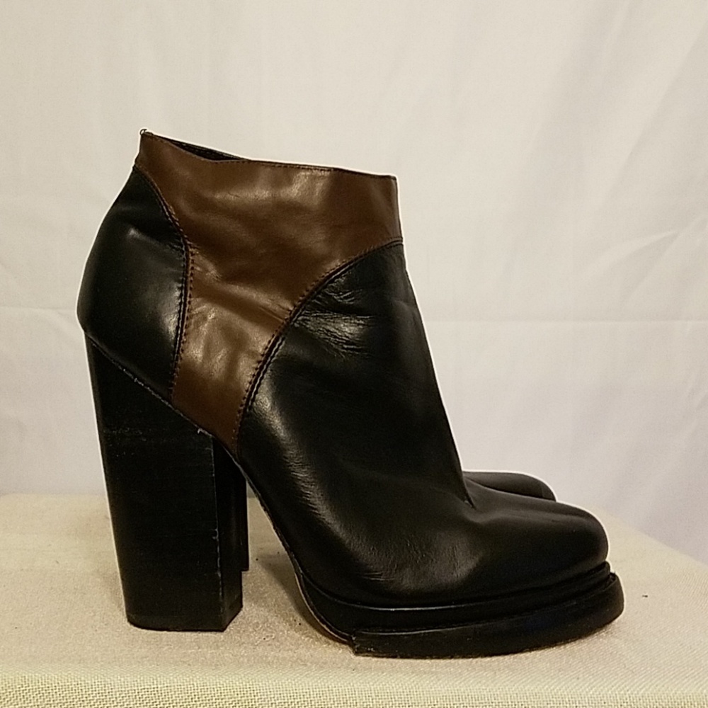 Aldo Two Tone Platform Booties Size 8.5